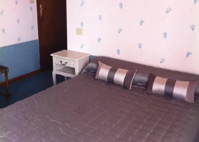 D'hotes De L'ancien Prieure מלון *